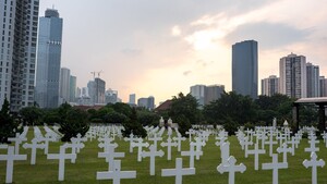 Foto's 4 mei herdenking Menteng Pulo